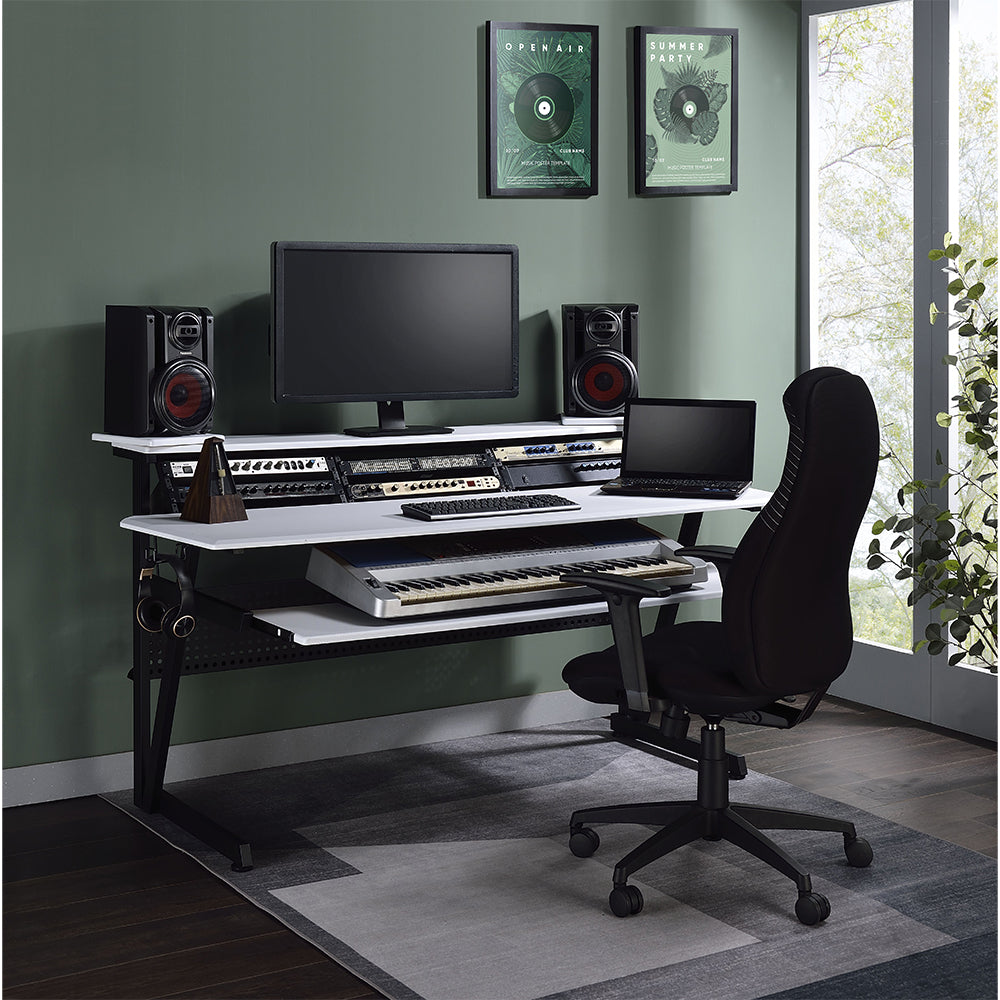 Saida Music Desk image 10